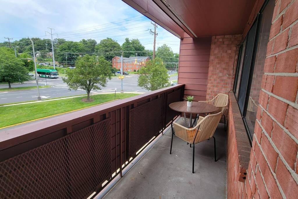 Apartment, One Bedroom アーリントン エクステリア 写真